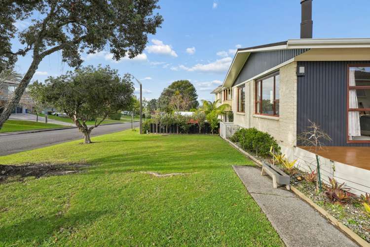 39 Nui Mana Place Te Atatu South_23