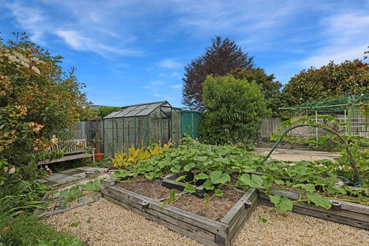 55 Pages Road Allenton_35