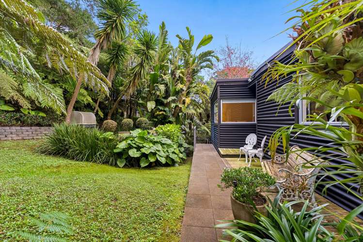 143 Attwood Road Paremoremo_25