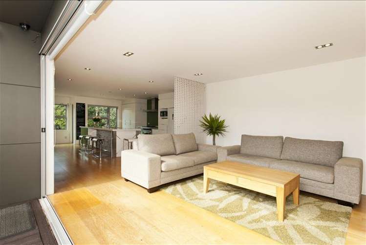 78 Beach Road Castor Bay_10