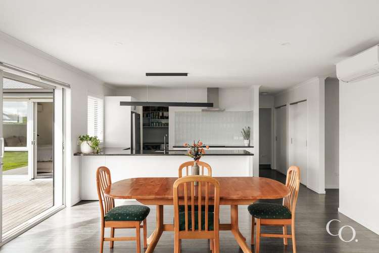 36 Arbuckle Road Frimley_5