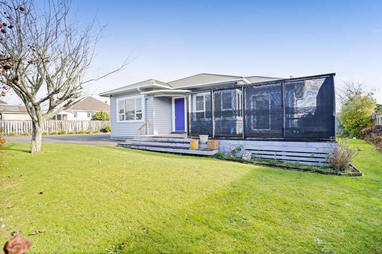 2/32 Kahikatea Street Inglewood_1