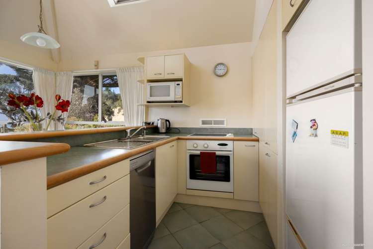 39 Arkles Strand Arkles Bay_6