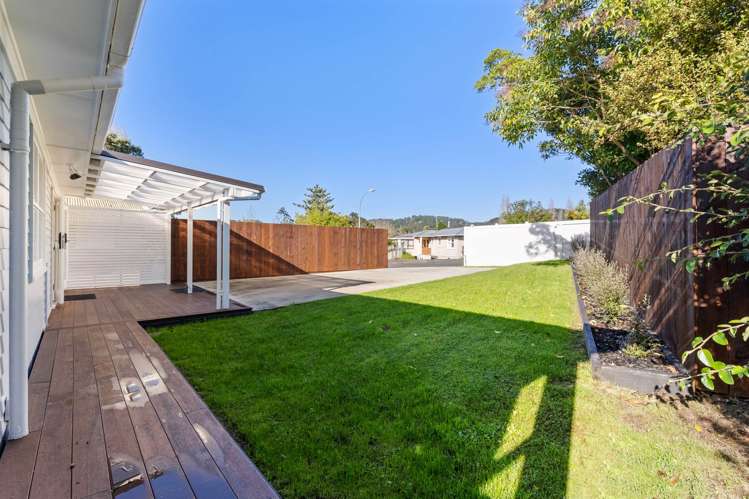8 Surat Place Glen Eden_26