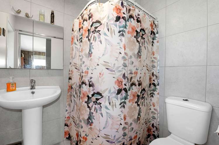 49a Robertson Street Glenholme_9