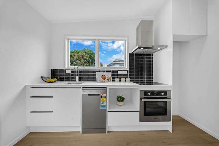 8/10A Arabi Street Sandringham_17