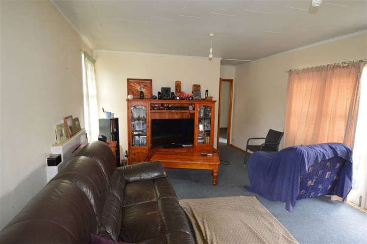 27 Takapuna Road Kakahi_5