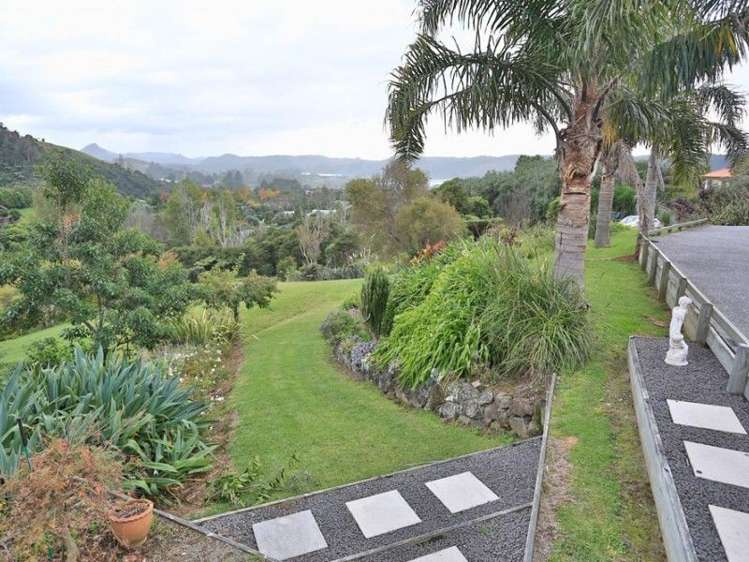 8 Governors Heights Whangamata_4