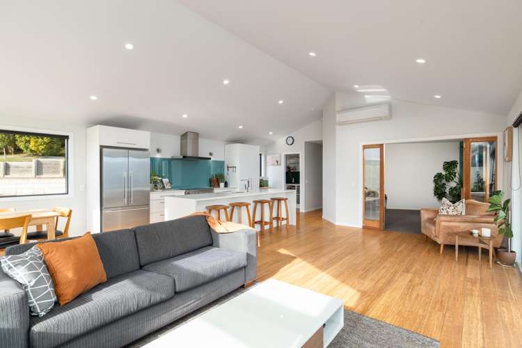 16 Doris Faigan Lane Charteris Bay_9