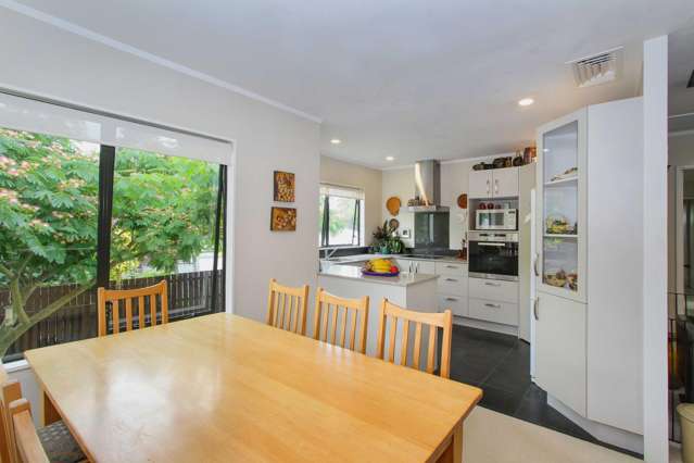 5 John Webster Place Glen Eden_2