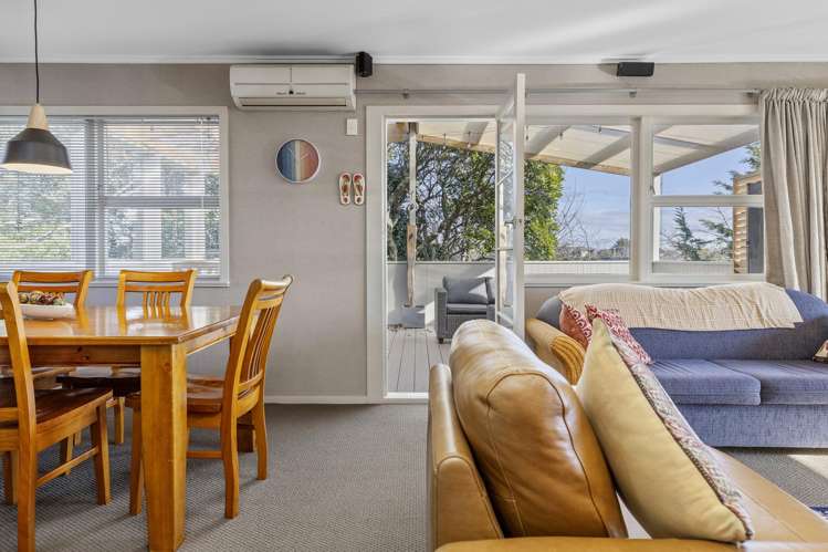 1/15 Charles Crescent Rainbow Point_10