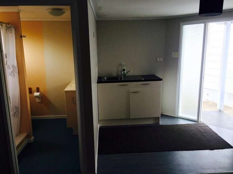 57 Sharland Avenue Manurewa_12