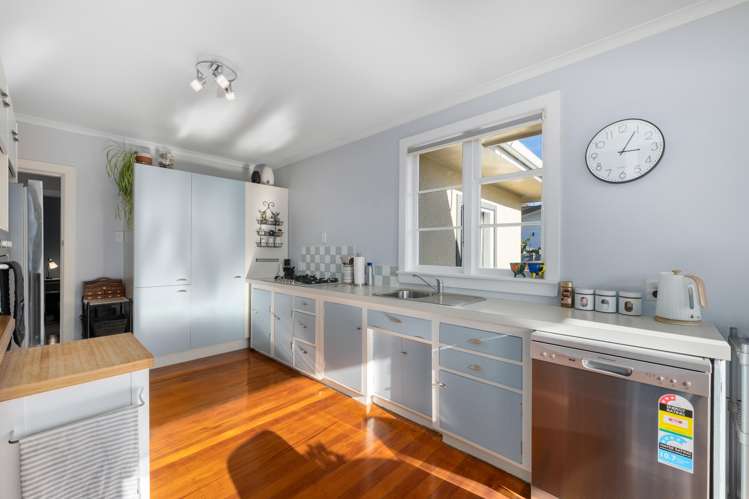 23 Leicester Street Picton_13