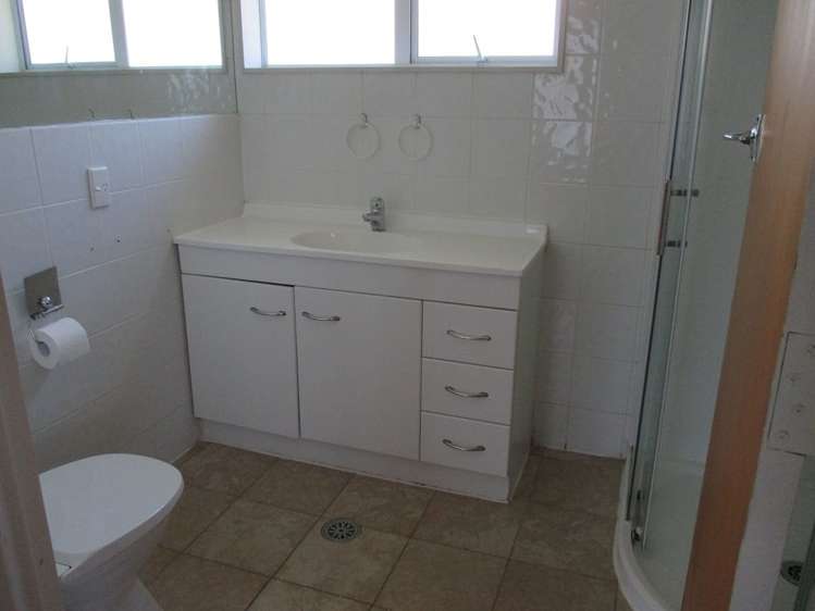 82 Ocean View Road Northcote_6