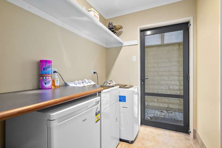 42 Cemetery Road East Taieri_16