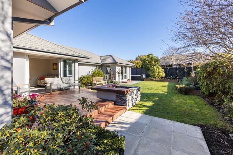 11 Glastonbury Drive Burwood_25