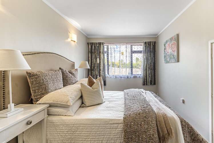 9 Pallister Drive Hillsborough_21