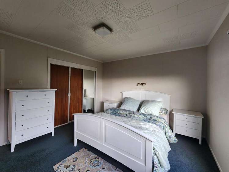 8b Julian Place Westown_11