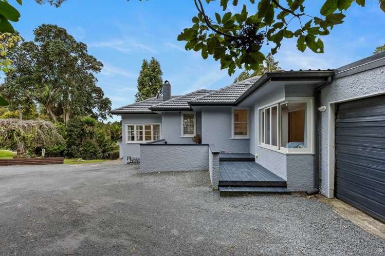 38 Bush Road Waiatarua_24