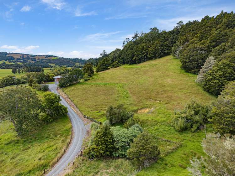 2321 State Highway 1 Hukerenui_23