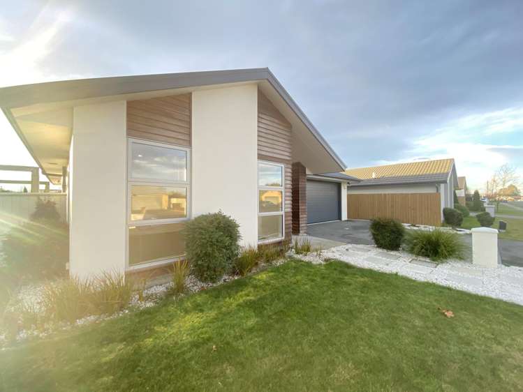 24 Burnham School Road_0