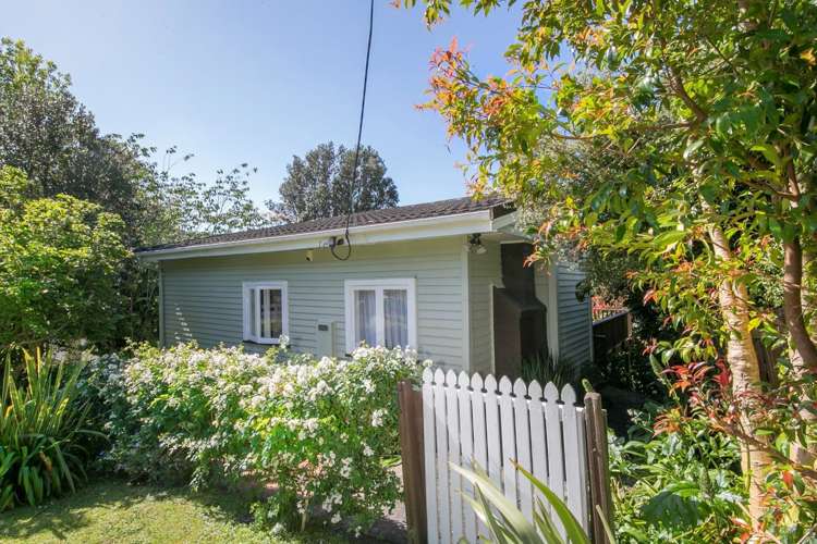 30 Minnehaha Avenue Titirangi_3