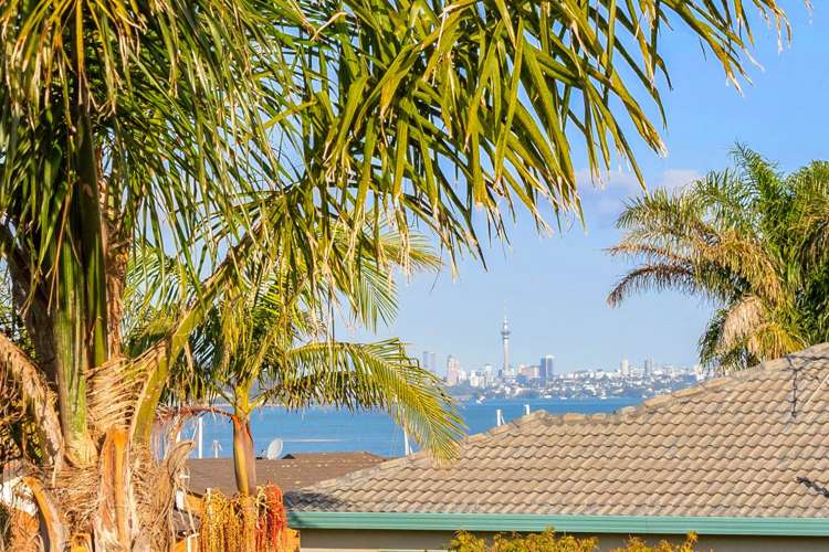 22 Reflection Drive_1