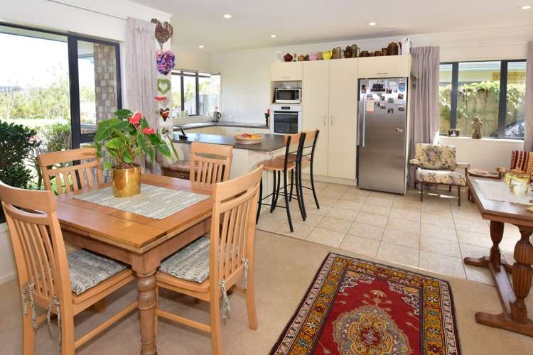 73 Kath Hopper Drive Orewa_21