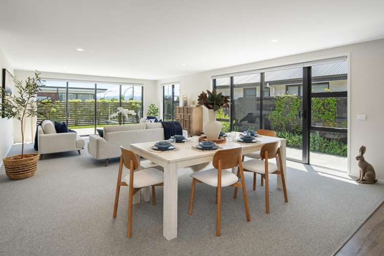 12 Mustang Alley Burleigh_5