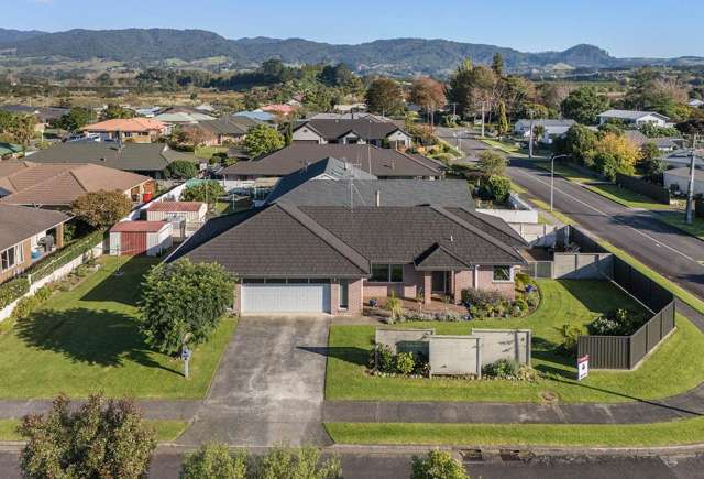 Modern Family Comfort in Quiet Katikati Cul-de-sac