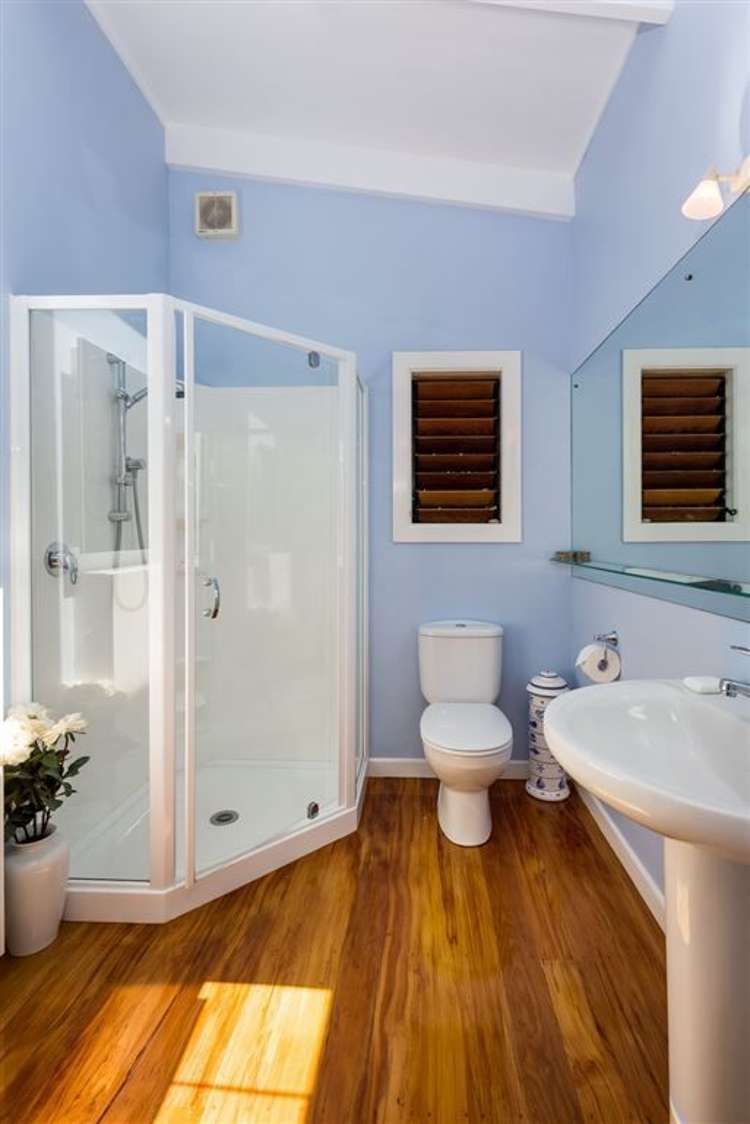 2/58 Beach Road Castor Bay_24