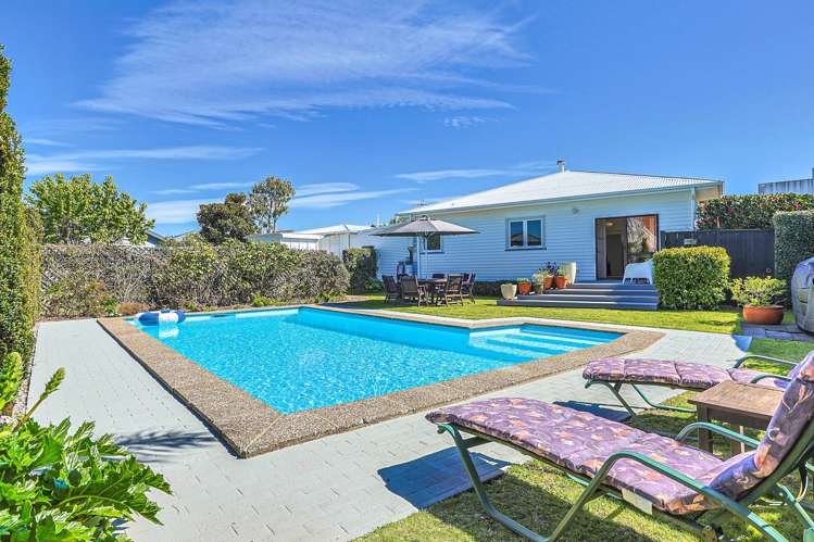 1213 Ada Street Parkvale_1