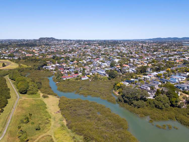 72 Wainui Avenue Point Chevalier_5