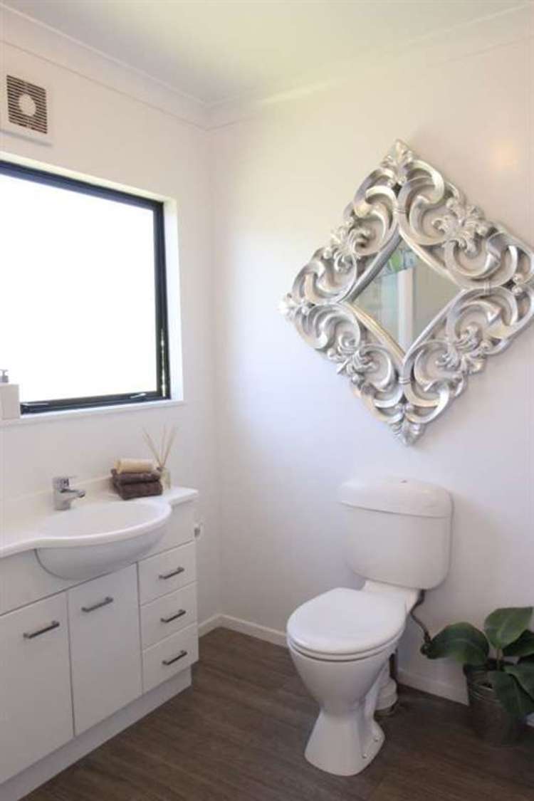 3 Abbey Way Rangatira Park_9