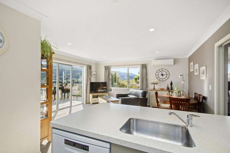 22a Bartlett Grove Tawa_8