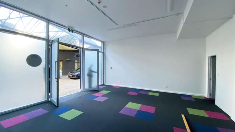 Unit 3, 71 Devonport Road Tauranga Central_2