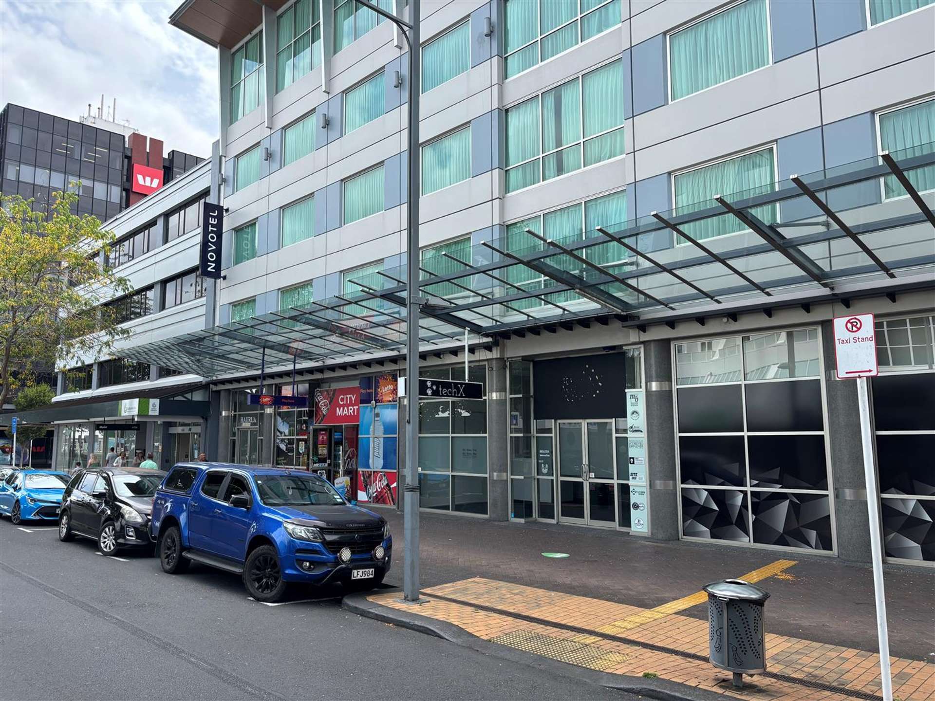 Unit 2, 354 Victoria Street Hamilton Central_0