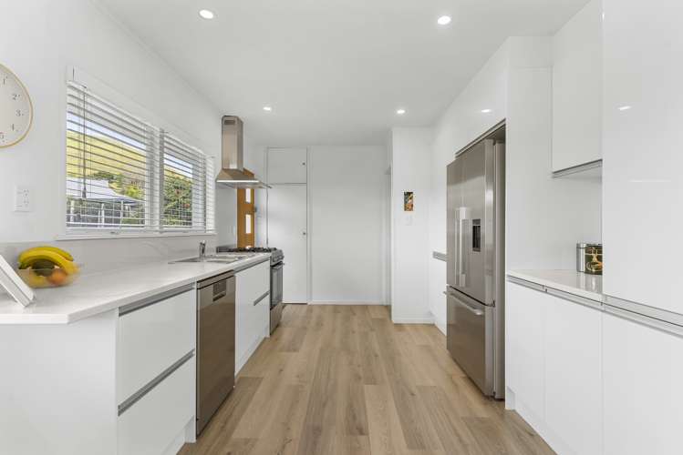 121 Wallace Road Mangere Bridge_7