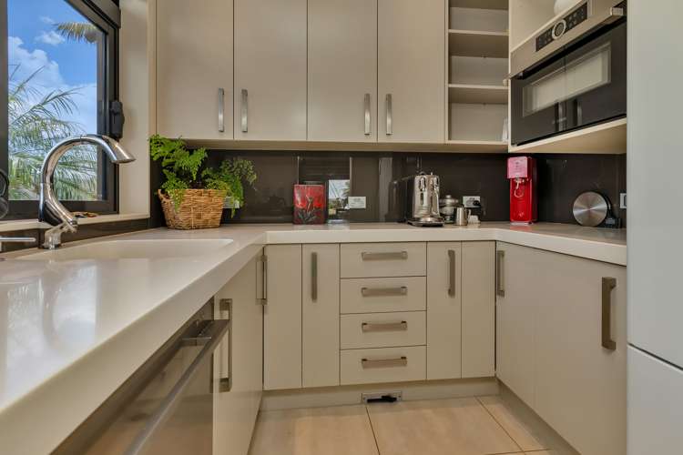 12 Rauiri Drive One Tree Point_12