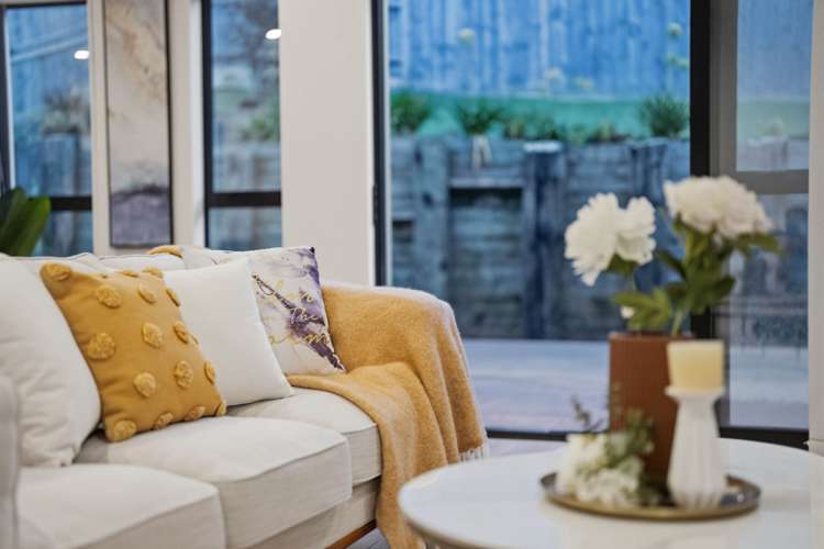 10 Alluvial Street Flat Bush_10