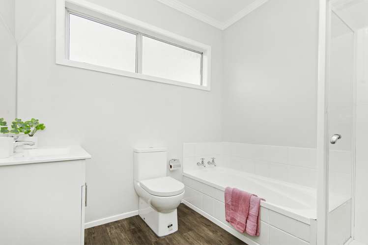 22 Ngatitoa Street Tawa_16