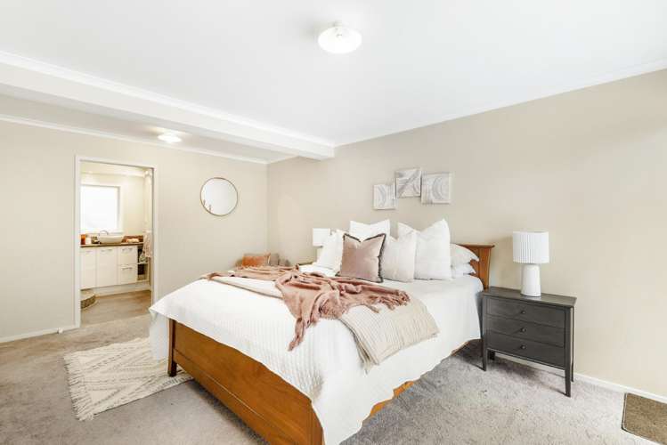 8 Tranquil Glade Hillcrest_16