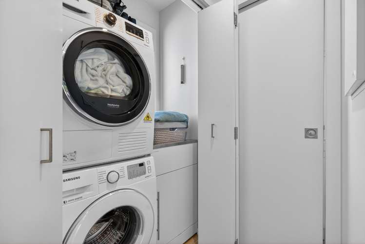 8 Harena Way Moera_11