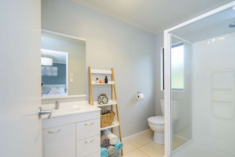 66 Fraser Drive Feilding_9