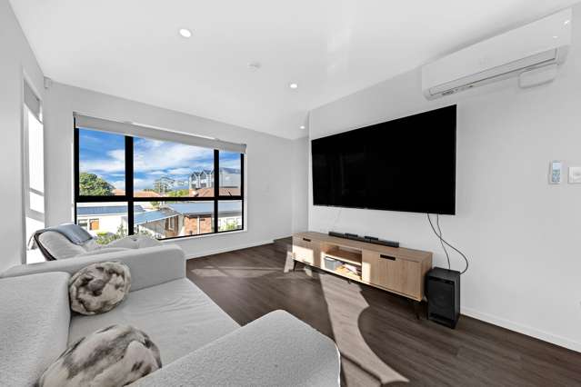 8/45 Dale Crescent Pakuranga_2