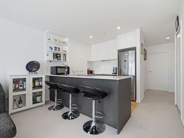 323/8 Thompson Park Road Mount Wellington_4