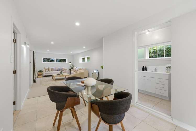 10 Etherege Place Mellons Bay_26