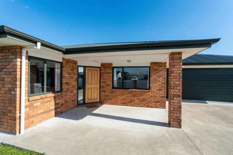 83 Roberts Line_1