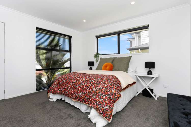 8 Ian Gordon Lane Orewa_12