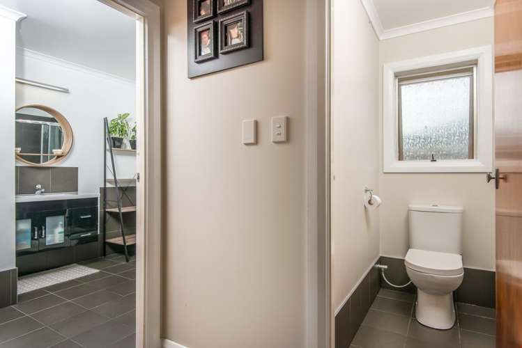 2/18 Puketitiro Street Glen Eden_13